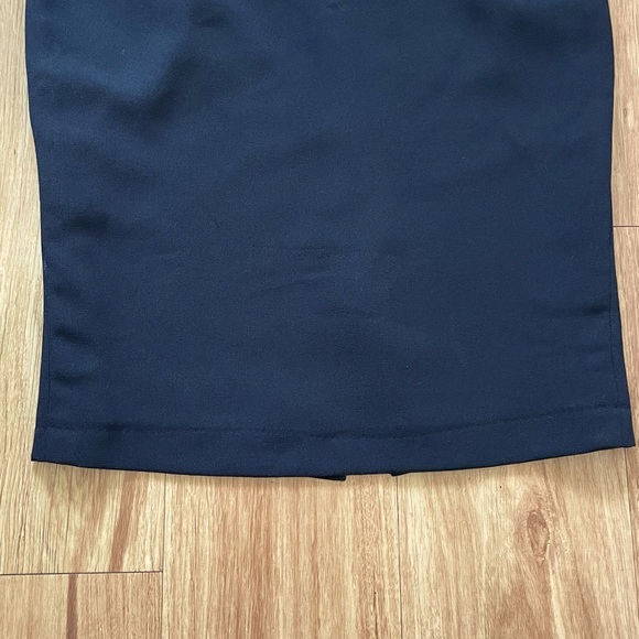 New collection is black crepe skirt with satin lining is beautiful 😍 - Picture 9 of 11